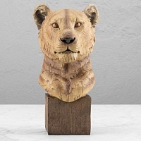 скульптура LIONESS HEAD ON STAND 64702070